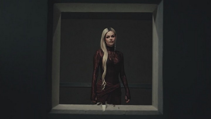 Davina Michelle - Still Champagne