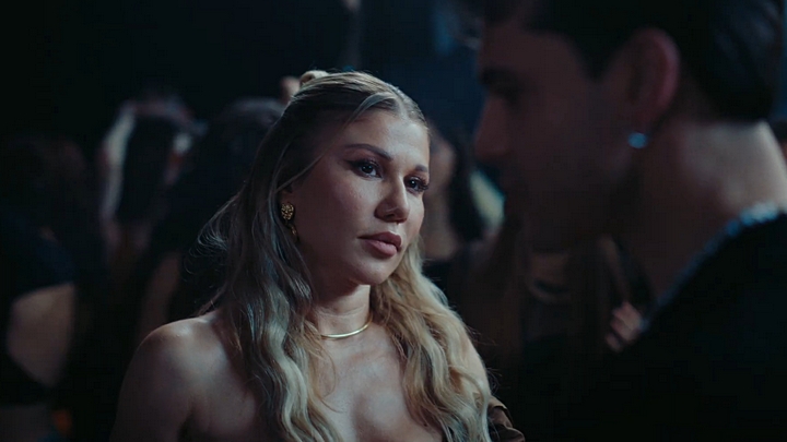 Alena Omargalieva - Фанат